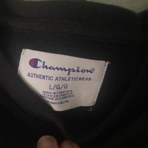 NEVER WORN CHAMPION CREWNECK! - Picture 2 of 4